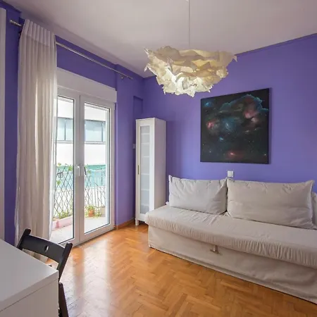 Dazzling In Ampelokipi Apartment