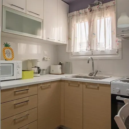 Dazzling In Ampelokipi Apartment Athens
